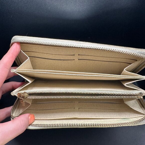Louis Vuitton Damier Azur Zippy Wallet - GUC - Picture 8 of 11